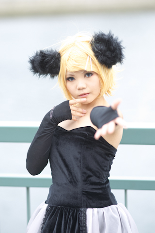 【九游足球官网】重大走私案价值超5000万檀香紫檀被没收(图3) 九游官网体育